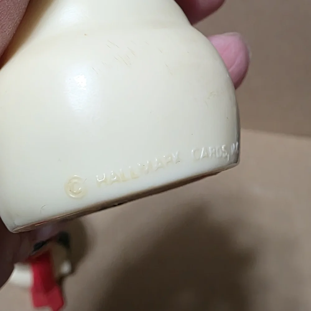 Hallmark Mr Mrs Snowman Salt Pepper Shaker Set #158